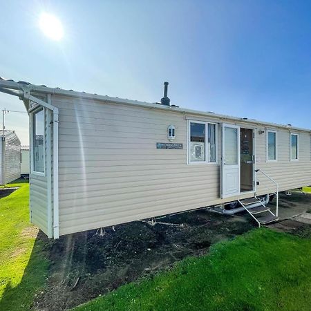 Lovely Caravan With Wifi At Broadland Sands In Suffolk Ref 20035Bs Hotel Hopton on Sea Buitenkant foto